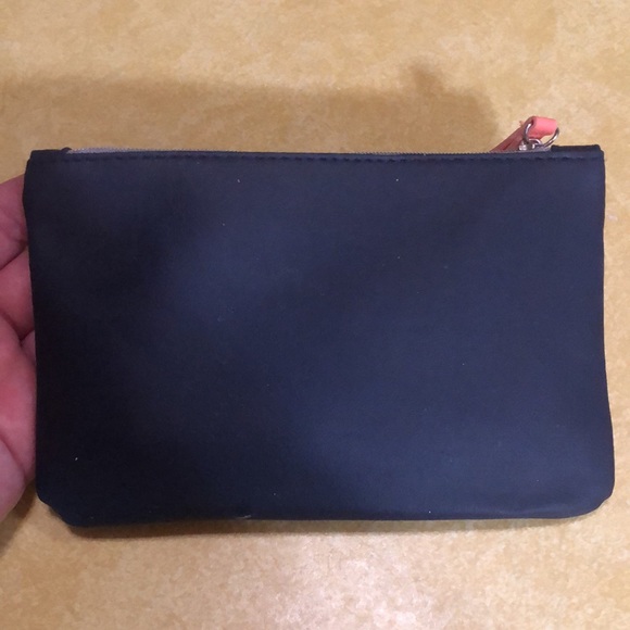 3 Piece Mask Bundle w/Makeup Bag - Picture 12 of 12